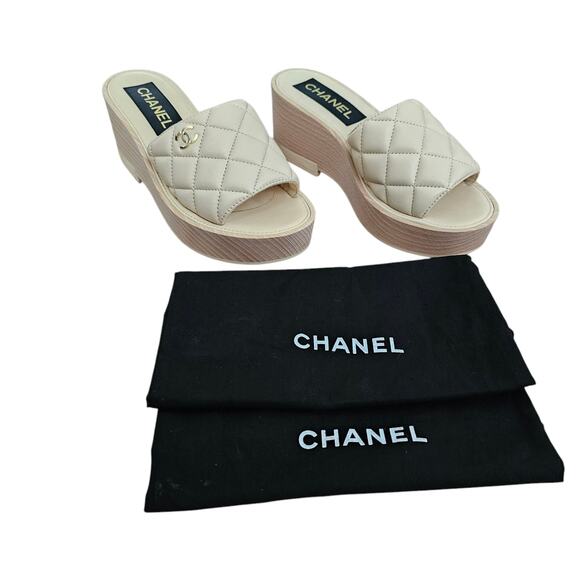 Chanel CC Wood Platform Sandal Slide Mule Size 39 US 8 8.5 Quilted Beige Leather - Picture 2 of 14